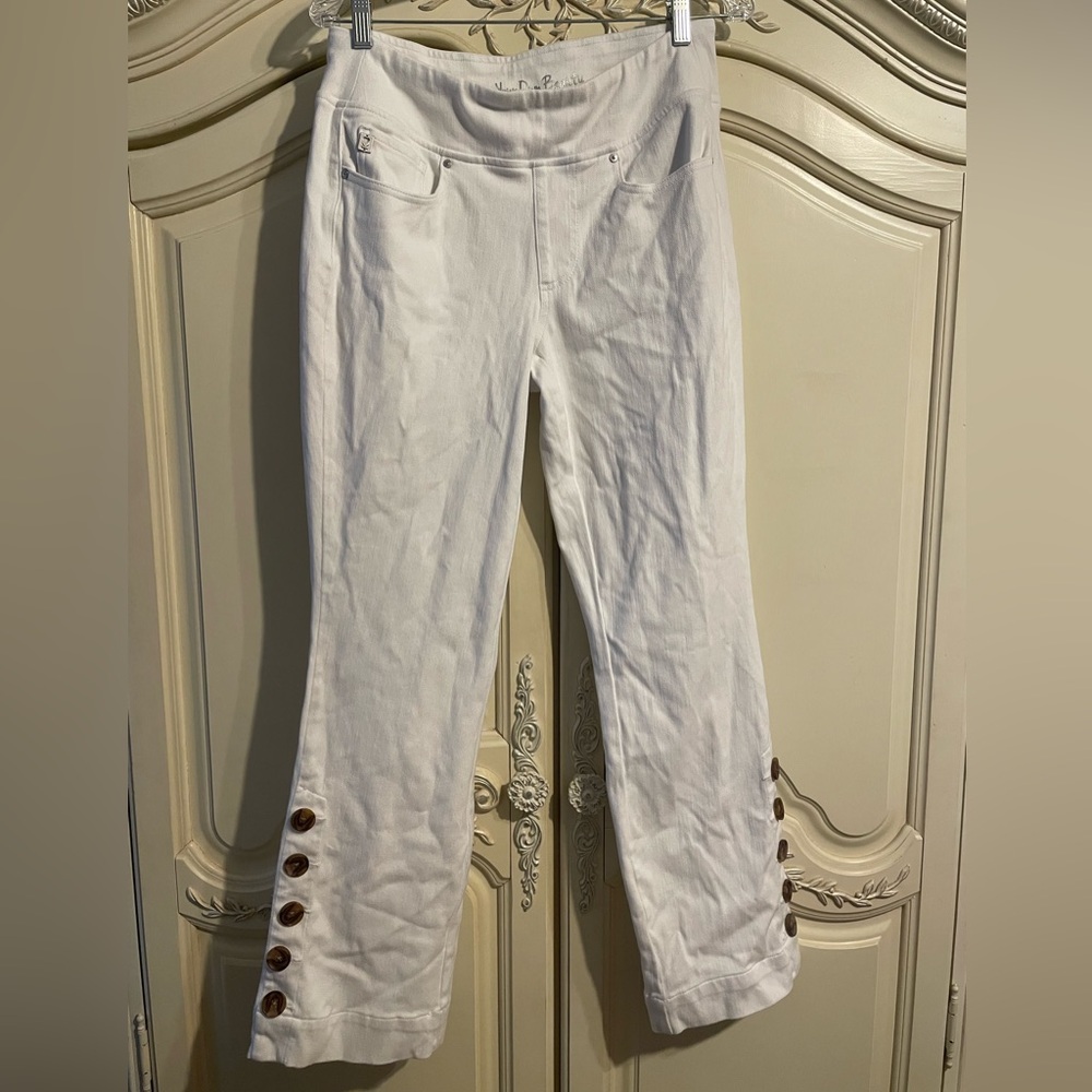 Belle by Kim Gravel White Straight Leg Pants waist =30 inches